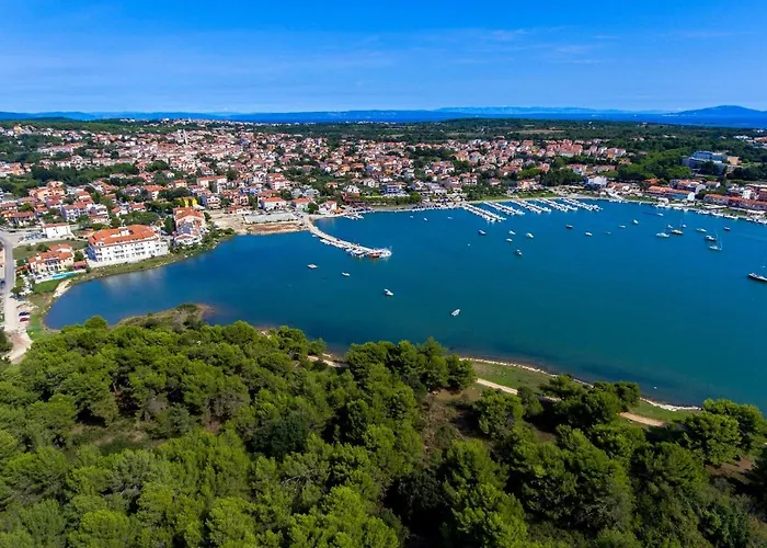 Apartman With A Parking Space - 7181