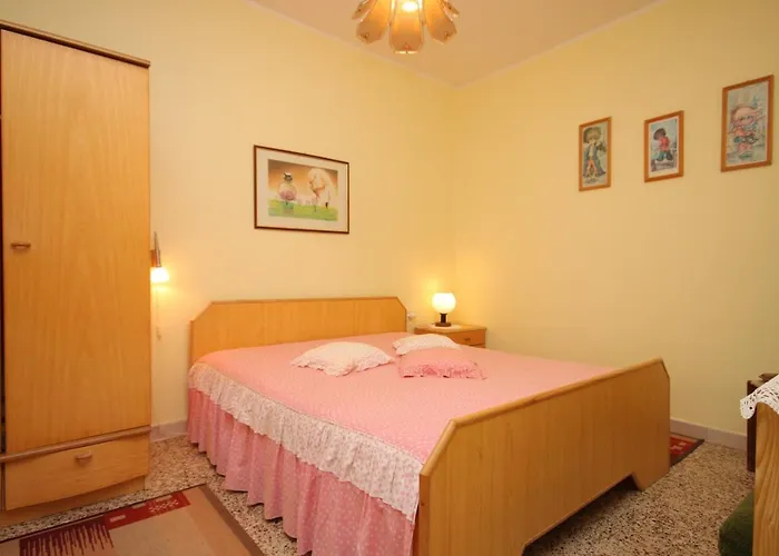 Apartman With A Parking Space - 7181