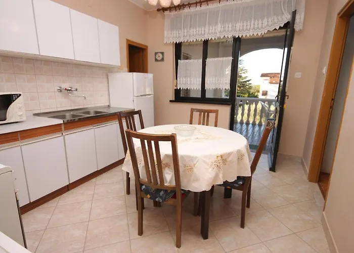 With A Parking Space - 7181