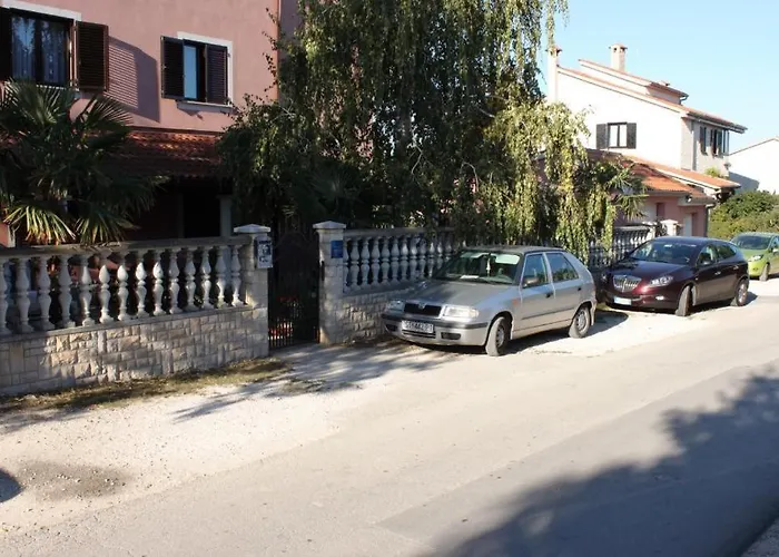 Apartman With A Parking Space - 7181 *